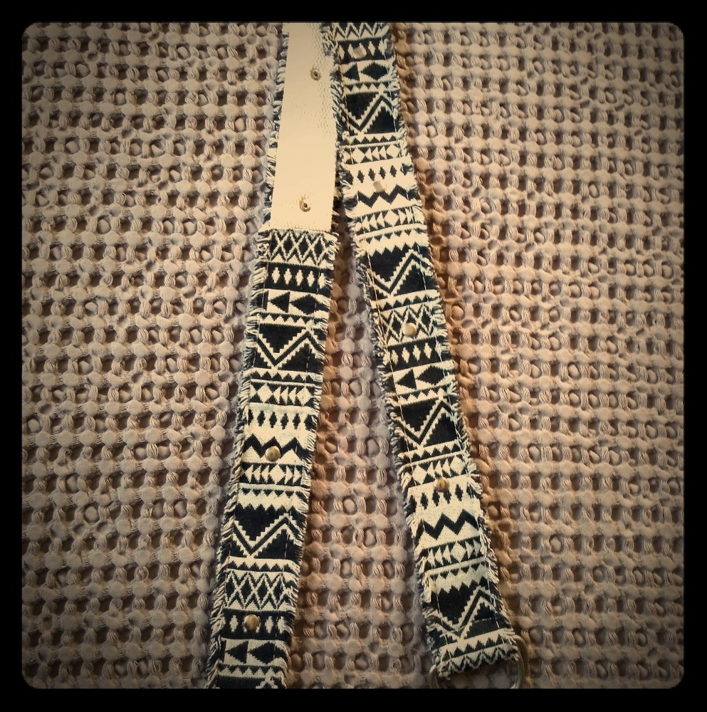 Tribal frayed double D-ring belt